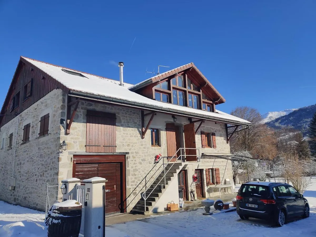 Apartment Gite Vallee Verte Burdignin